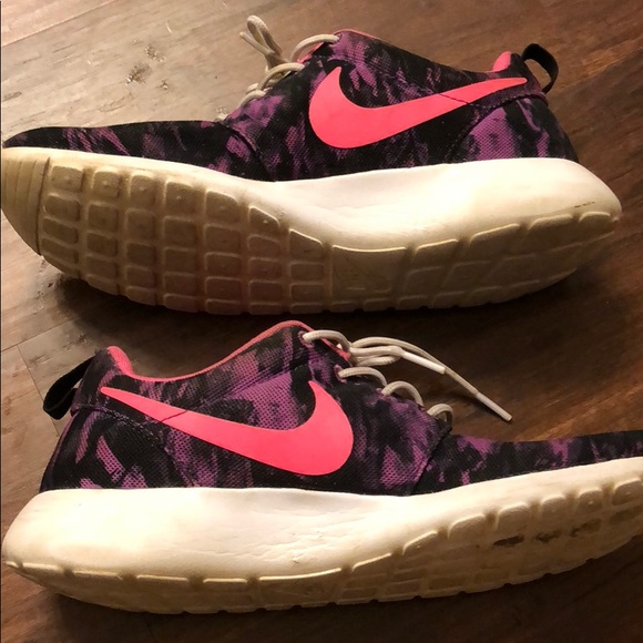 Nike Camoflauge Roshe runs - Picture 6 of 8